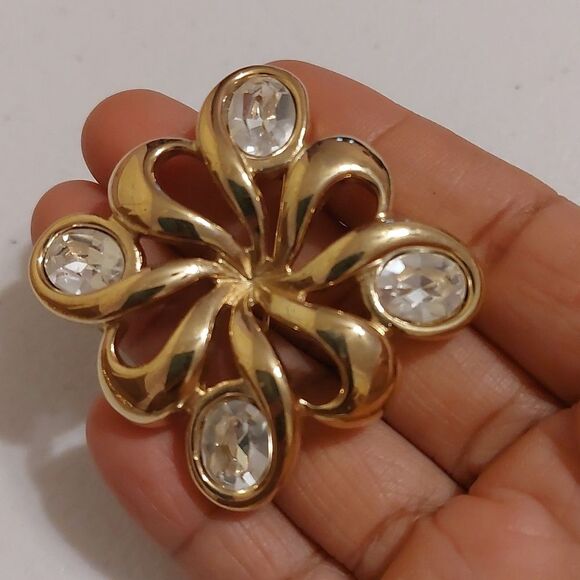 Vintage Jewelry - Vintage Ornate Deco Rhinestone Embellished Brooch Quality Made